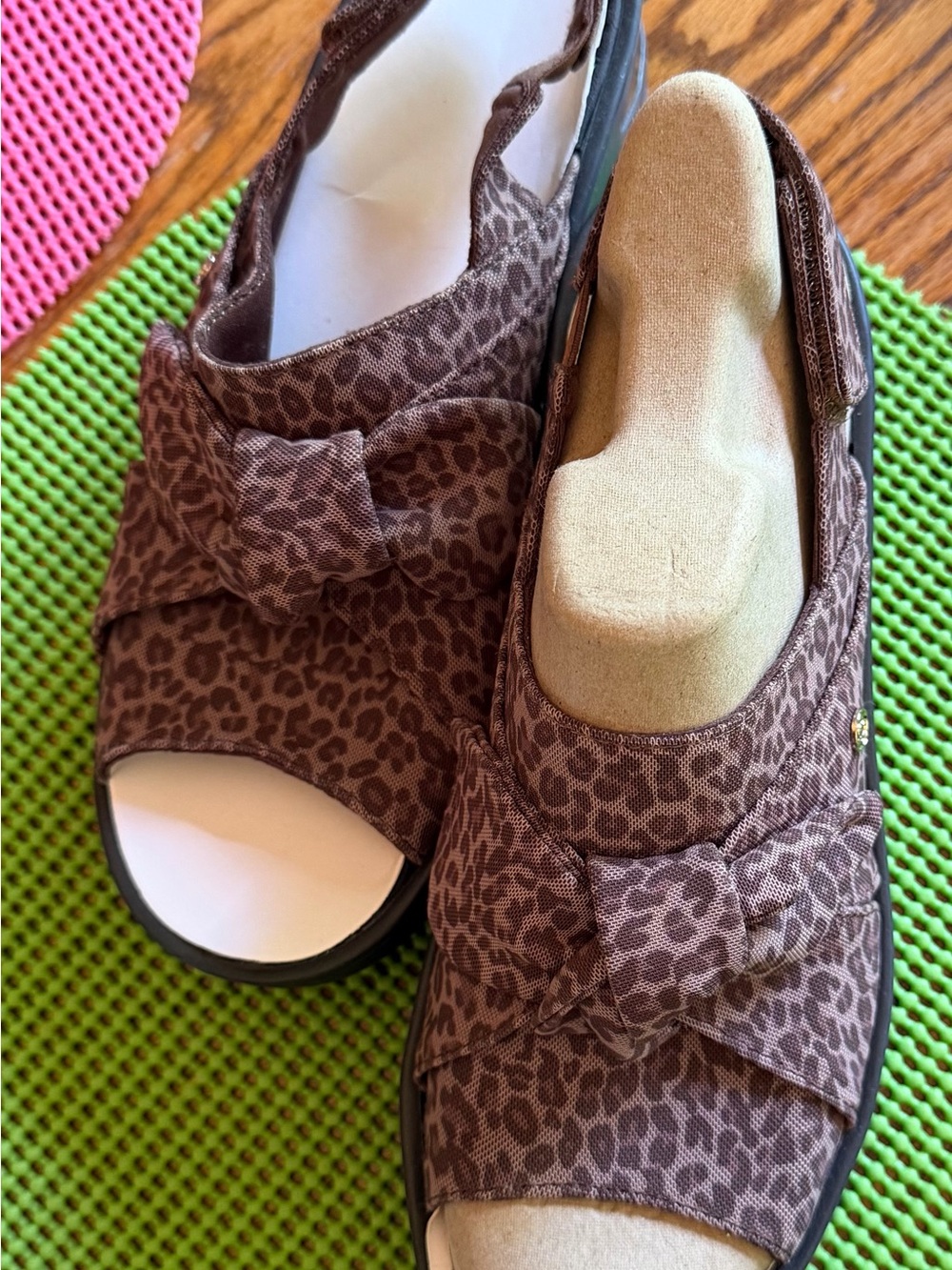 Bzees Leopard-Print Brown Slip-On Sandals with Bow